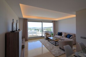 TV - Cozy Golf Retreat Costa del Sol (La Cala de Mijas)