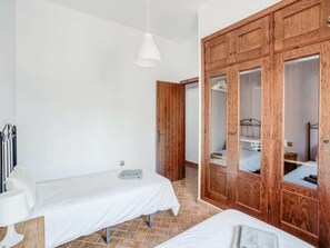 3 間睡房、熨斗/熨衫板、Wi-Fi