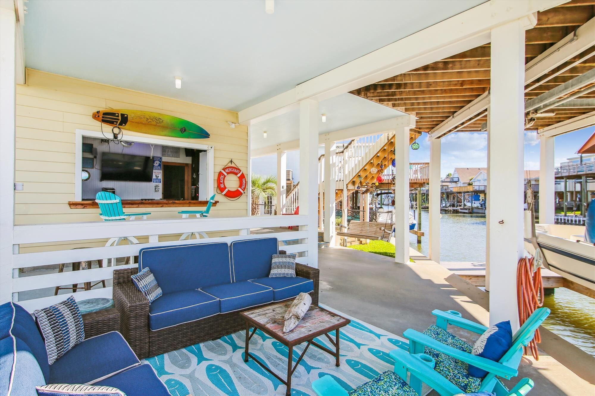 Canal Zone | Easy Access to Community Pool