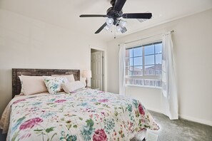 5 chambres, bureau, Wi-Fi gratuit, draps fournis
