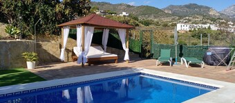 Lopera Cave Apartment with View