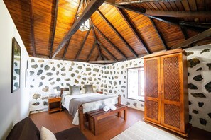 2 bedrooms, iron/ironing board - Holiday Home in El Amparo with Sea Views (Icod de los Vinos, Tenerife)