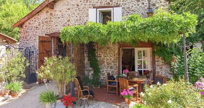 Cottage Bliss in Roussines