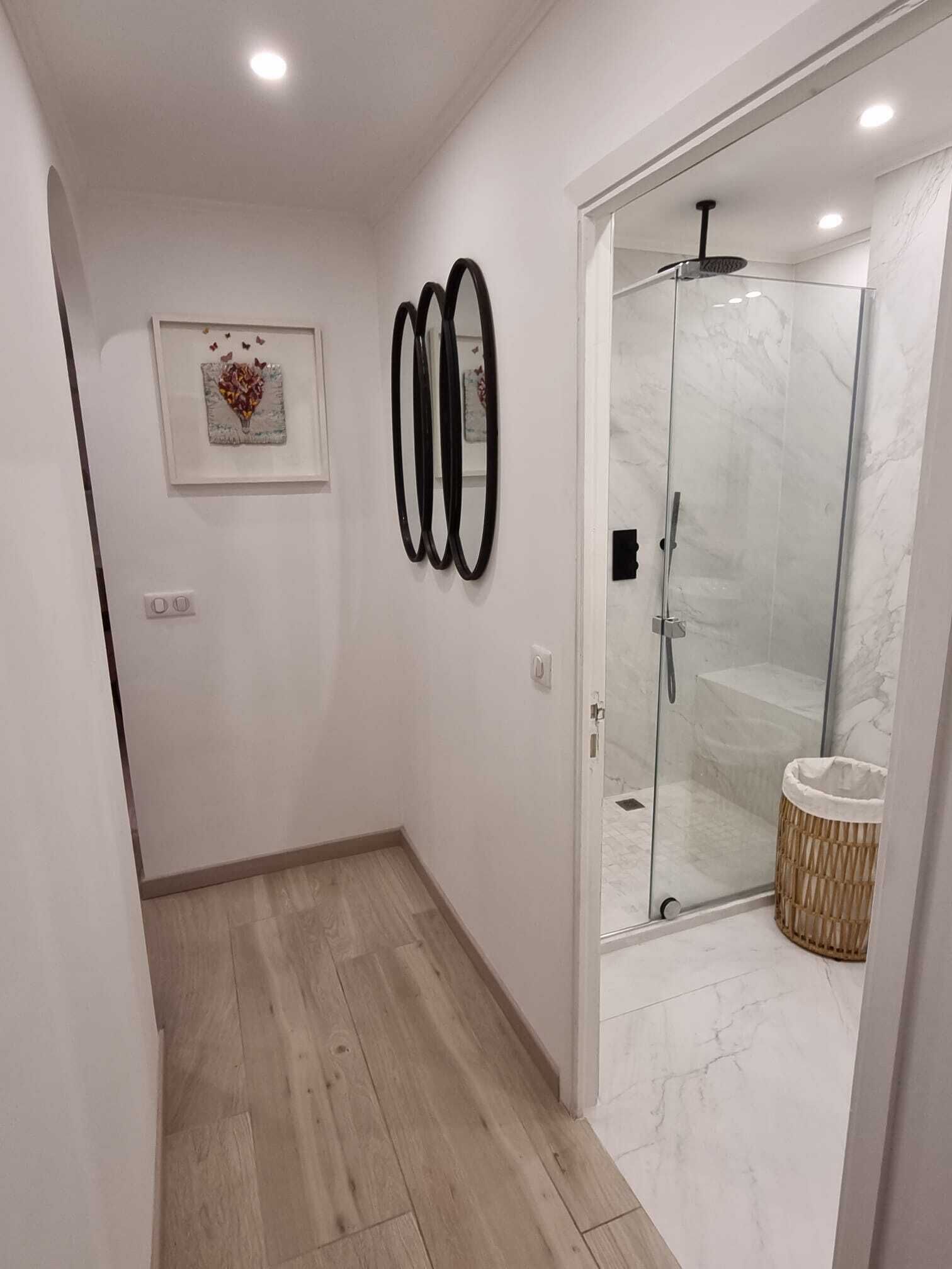 LE BOULEVARD DE NICE. Fabulous apartment by Nice Port/Air-Con/Lift