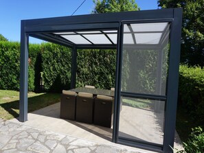 Outdoor dining - Holiday Home in Muret near Château Colombier (Muret-Le-Chateau)