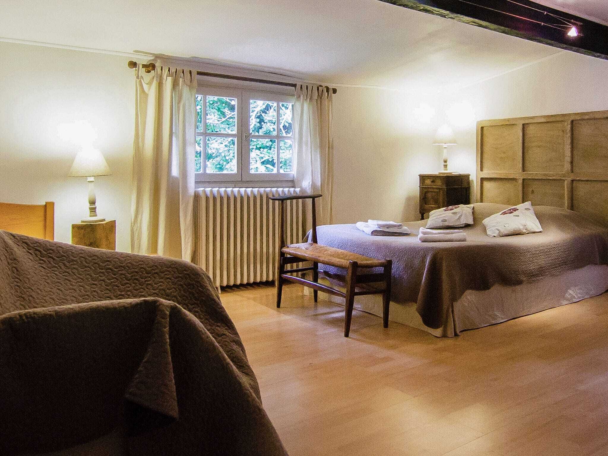 Comfy Holiday Home in Bourgnac with Swimming Pool