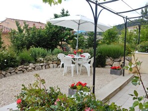 屋外ダイニングエリア