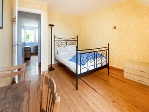 6 Schlafzimmer