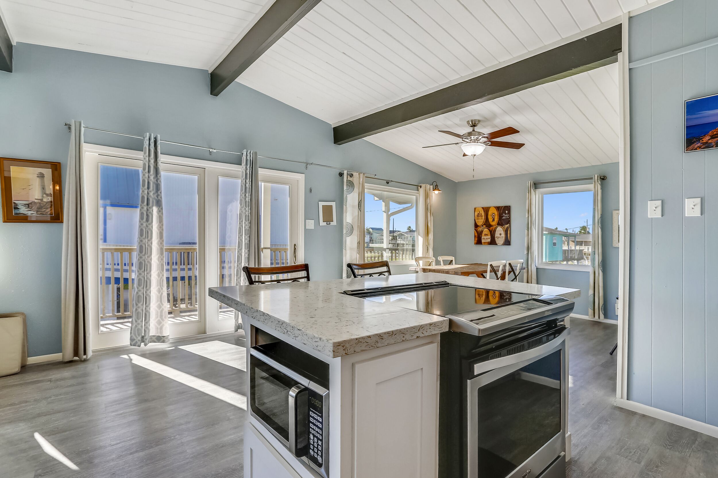 Mini Gem | Pet Friendly, Quaint Home!