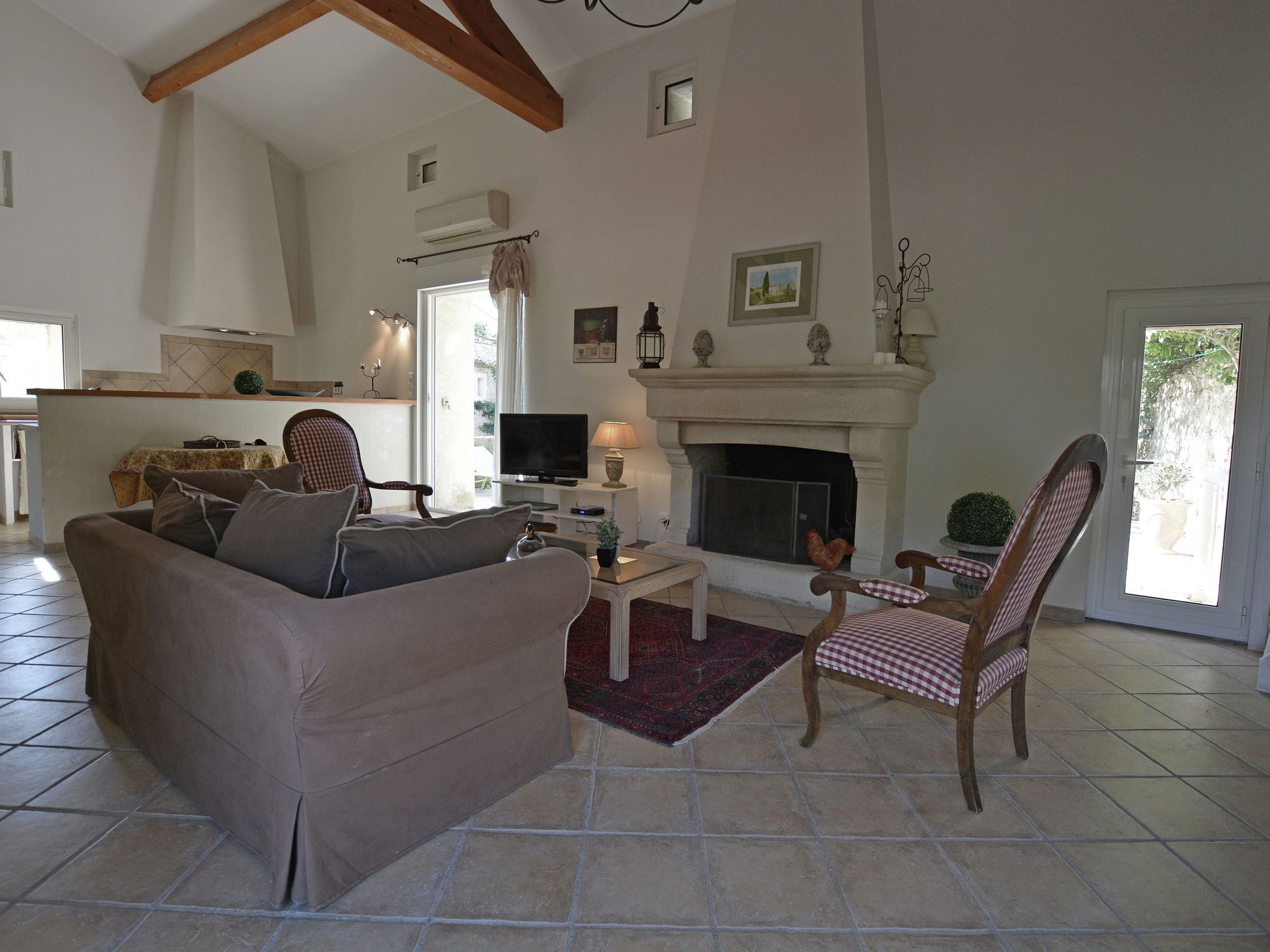 Elegant house with swimming pool in Hérault