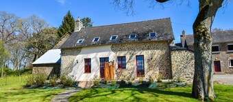 Cozy Garden Villa in Bonnemain