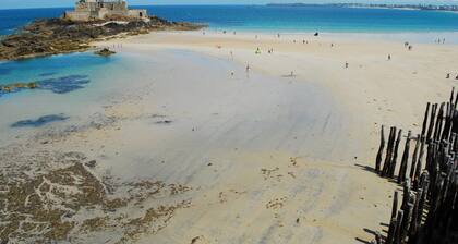 Villa de jardin confortable Ă Bonnemain