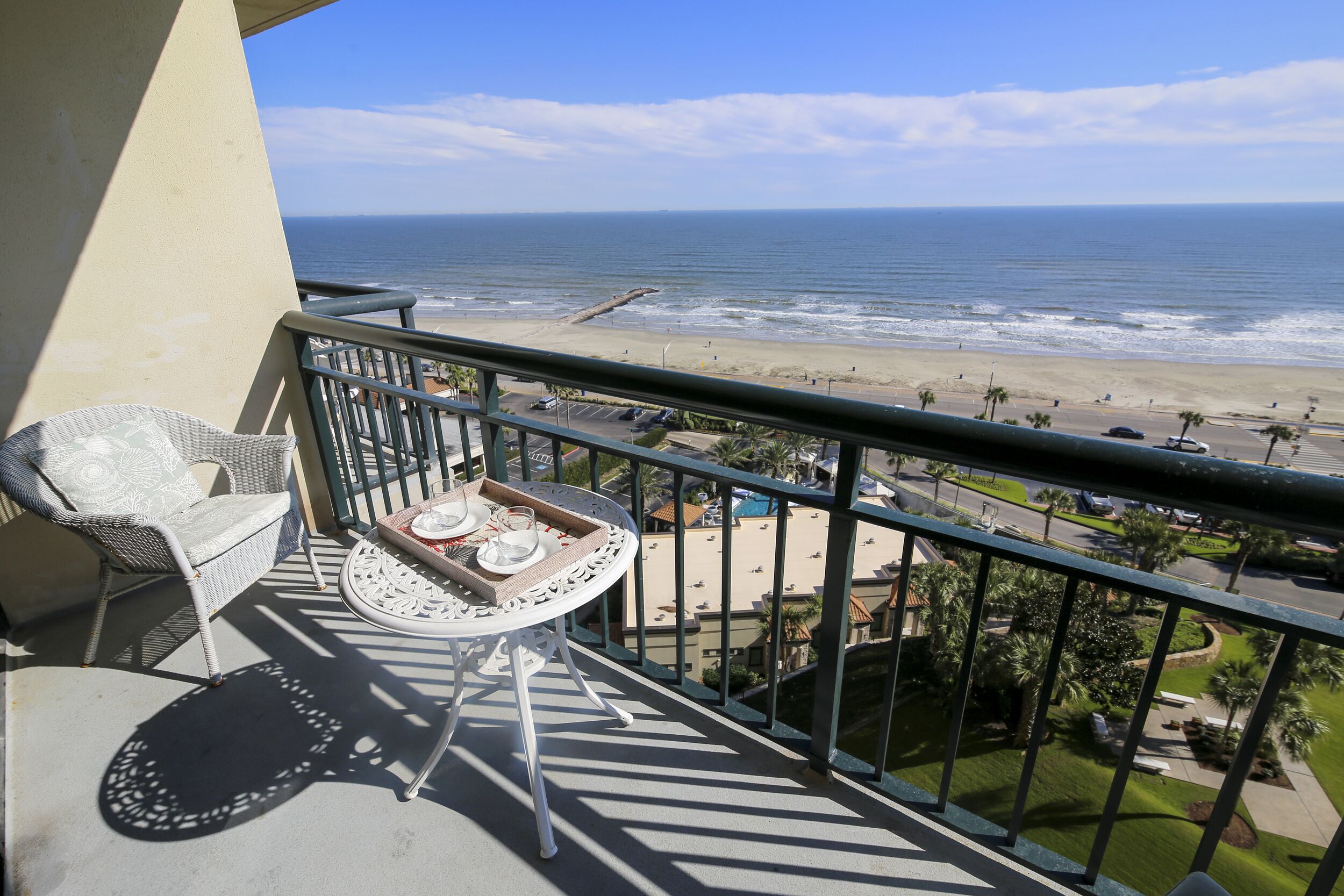 Luis' Lair | Private Balcony, Gulf Views!