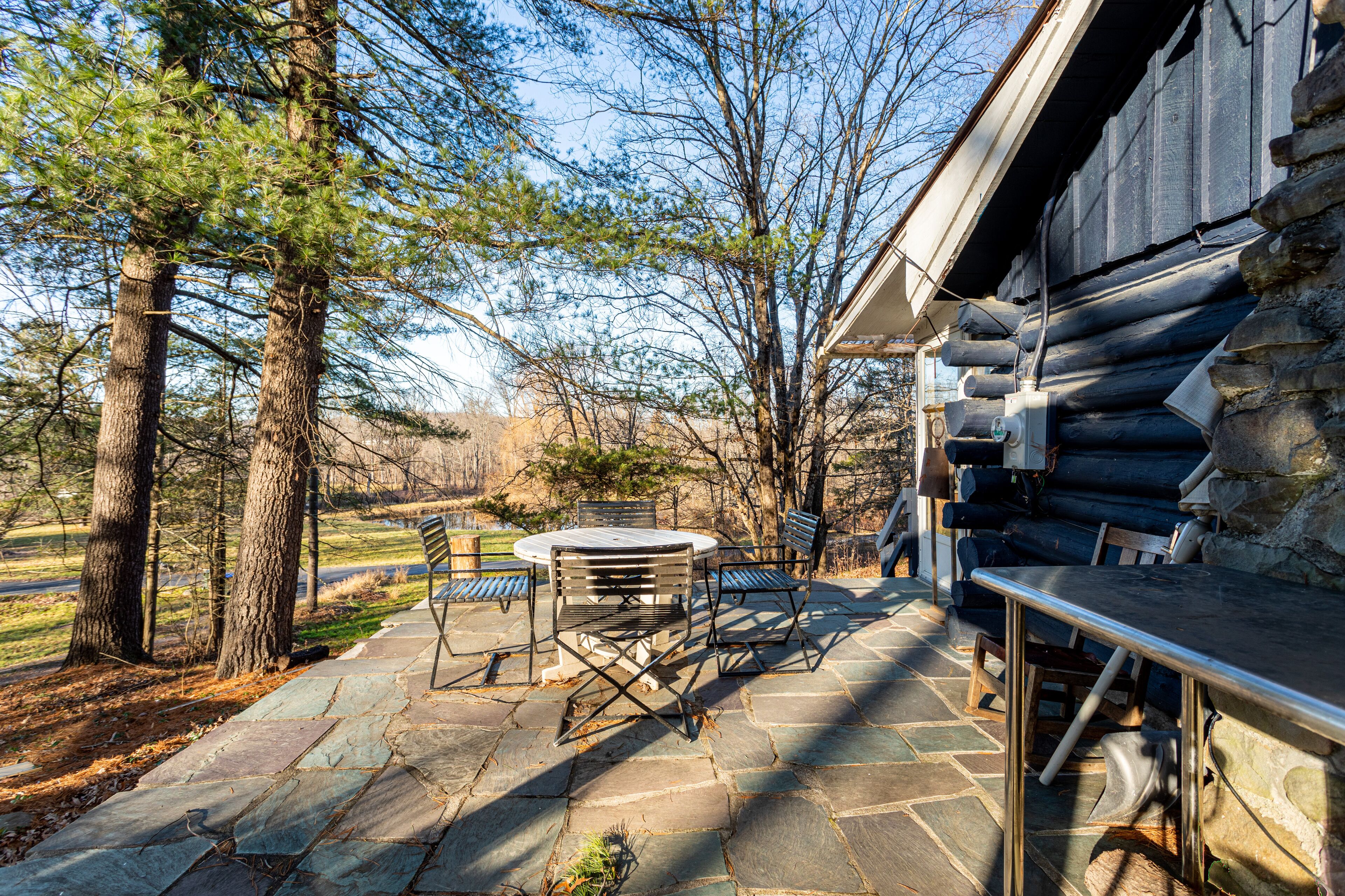 Cozy Log Cabin in Hudson Valley