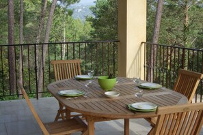 Outdoor dining - Apartment Montauroux near Lake Cassien (Montauroux)