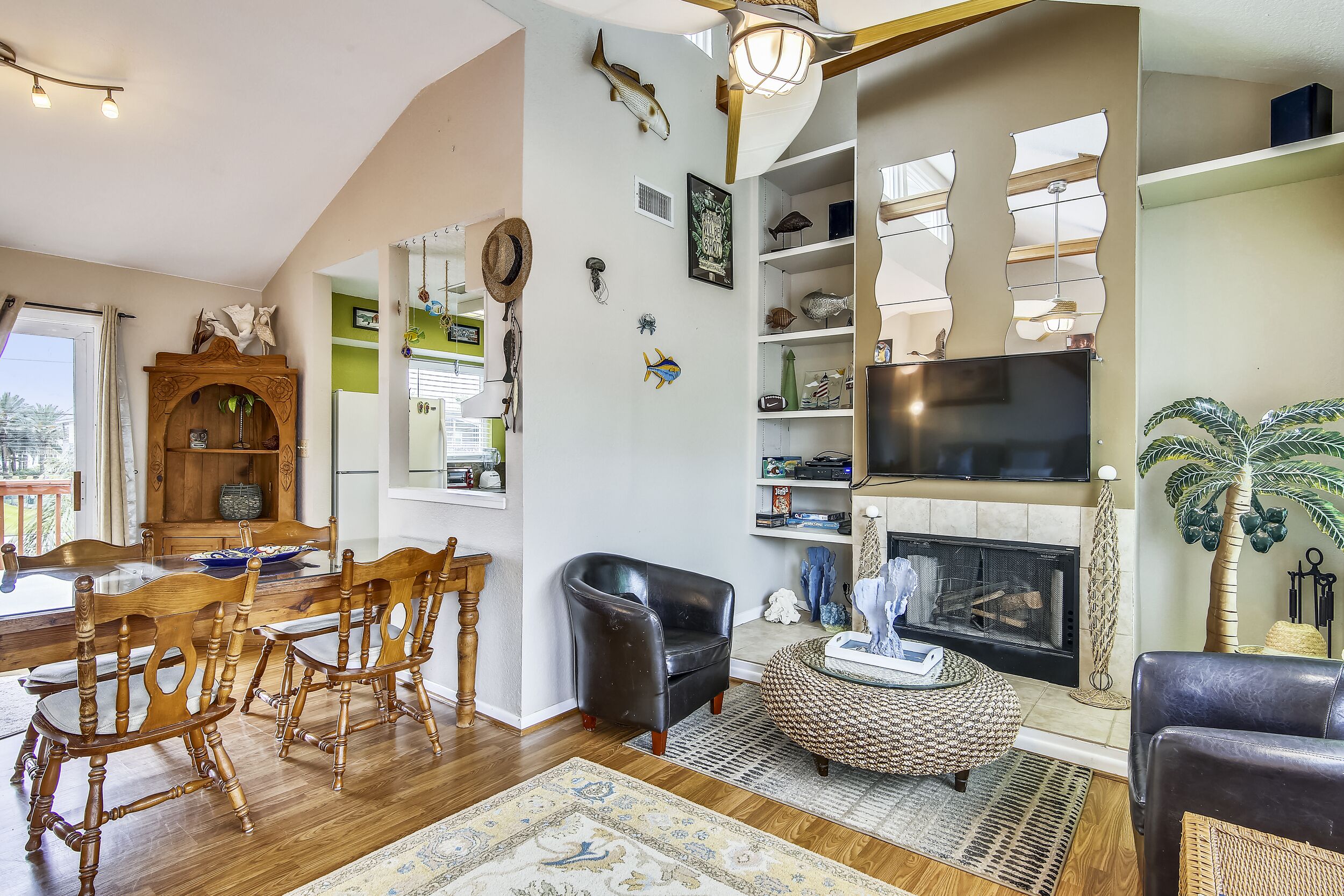 Sir Reel | Pet Friendly, Canal Home!