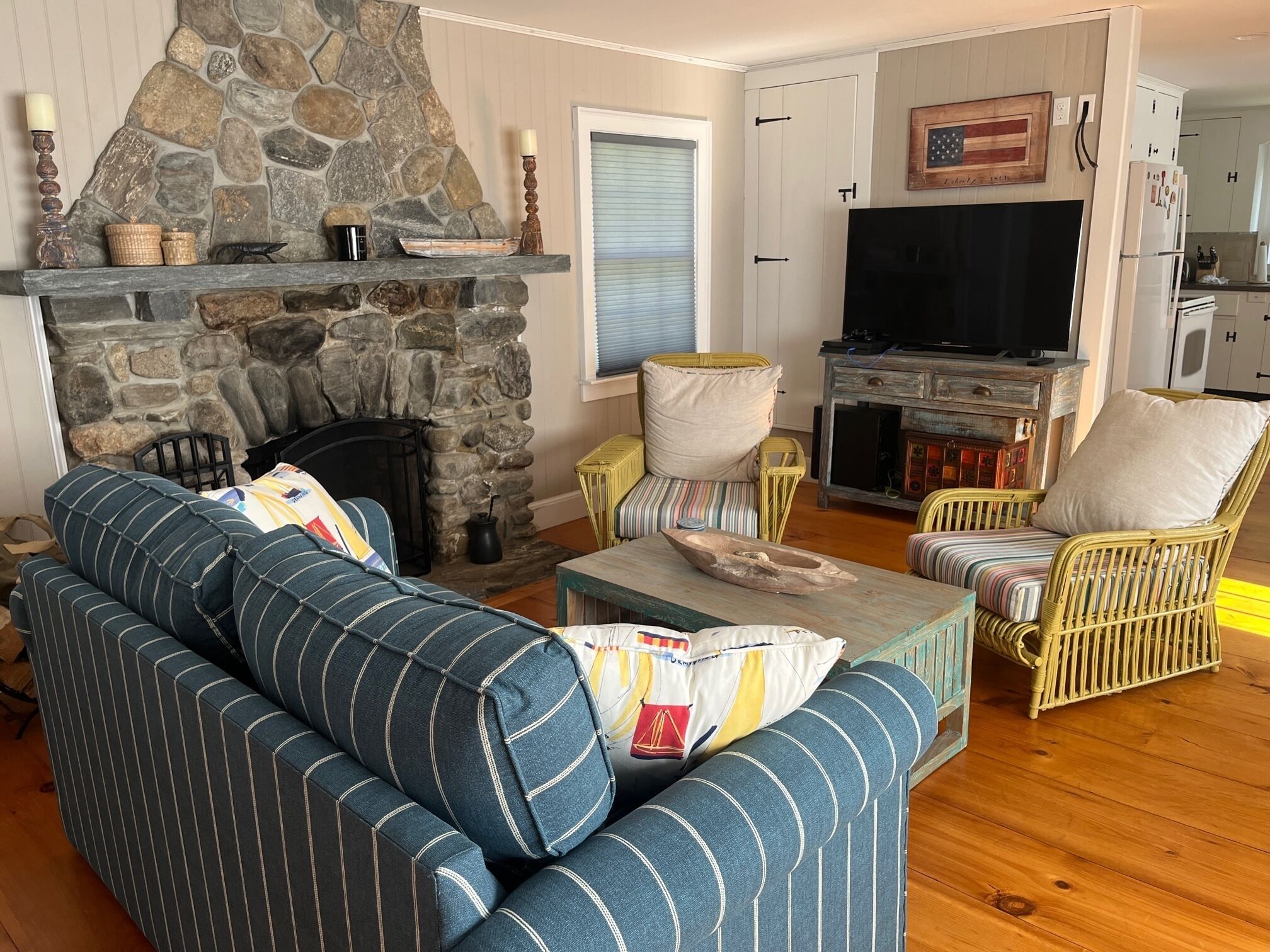 Cozy 2-Bedroom Oceanfront Home