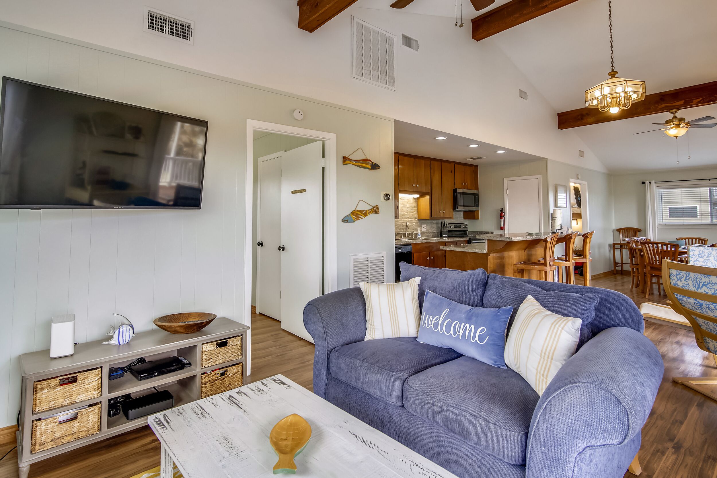 The Happy Clam | Private Pool, Charming Location!