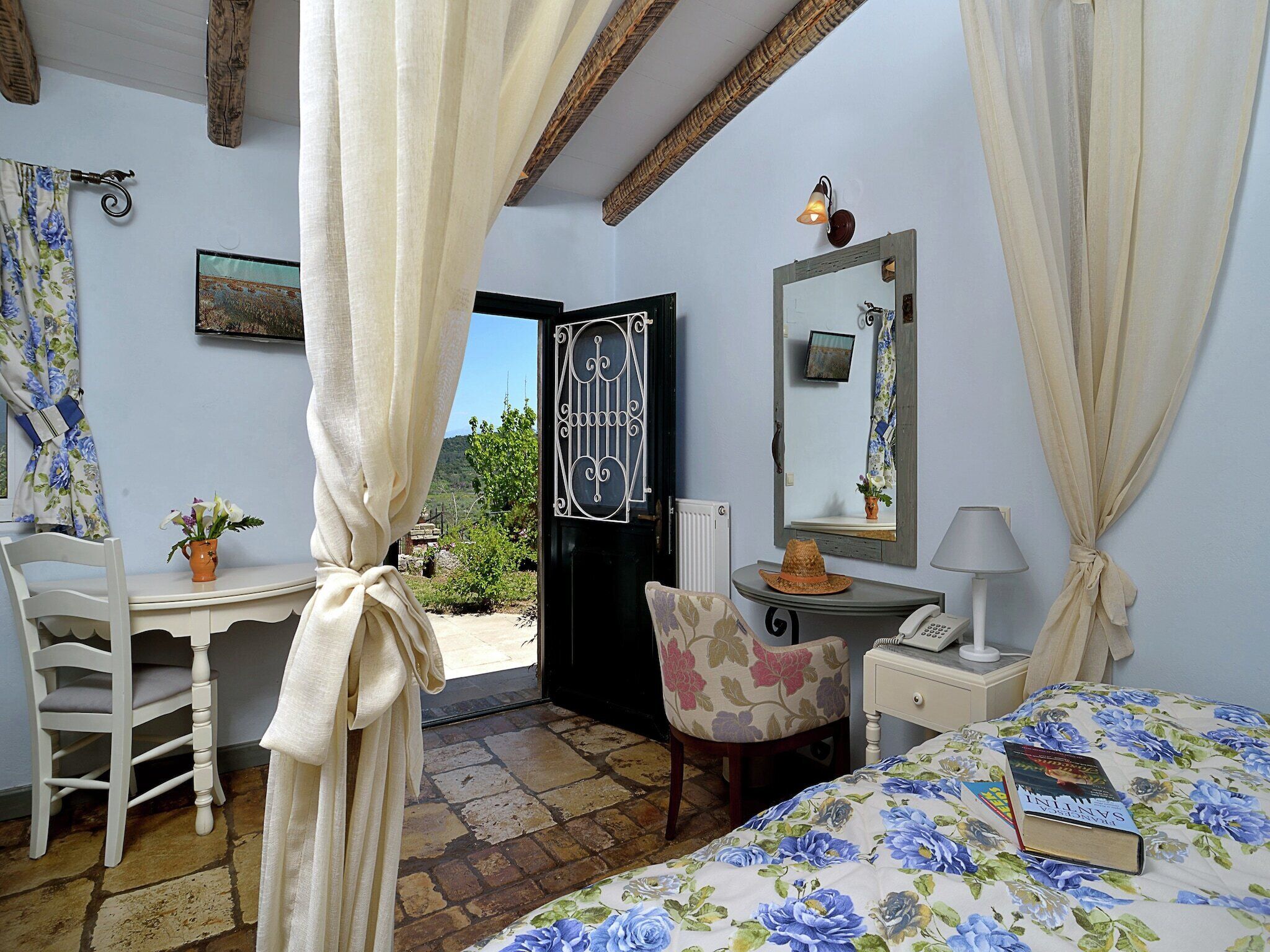 Apartment With Pool & Near Sea - Corfu