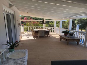 Outdoor dining - Villa in Sisi near Beach & Olive Groves (Milatos)