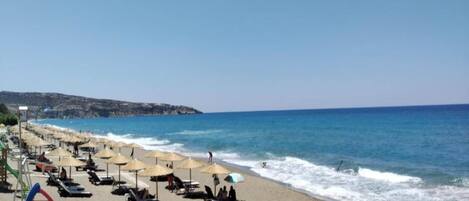 Beach nearby, sun loungers
