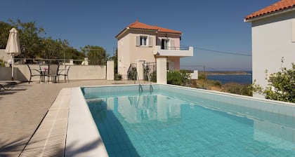 Villa Ă Samos prĂšs de la plage Aghia Paraskevi