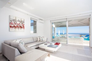 Smart TV, Netflix, streaming services - Villa in Rhodes with Infinity Pool & BBQ (Kalythies)