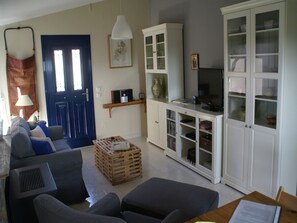 TV, DVD player - Holiday Home with Garden in Kritinia (Kritinia - Rodos)