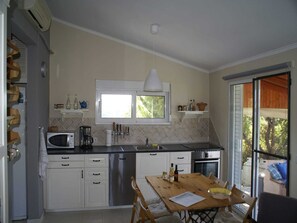 Kühlschrank, Mikrowelle, Ofen, Geschirrspüler