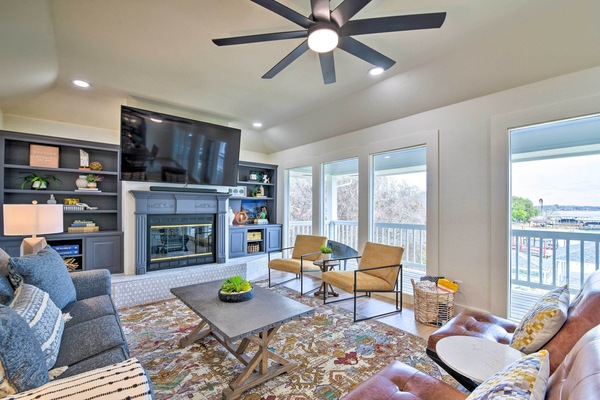 Granbury Vacation Rental | 3BR | 2.5BA | 1,965 Sq Ft | Stairs Required