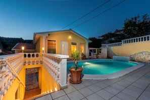 Pool - Villa in Ripenda Kras with Pool and Sauna (Labin)