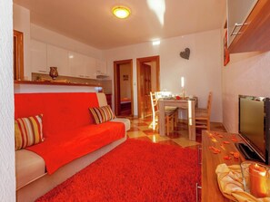 Televisie en een open haard