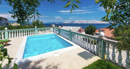 Wohnung in Senj mit Meerblick