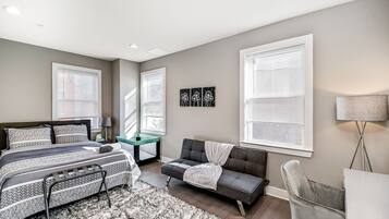 4 bedrooms, desk, iron/ironing board, free WiFi