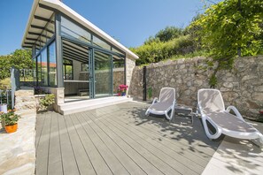 Terrace/patio - Stone House in Podgora with Sea Views (Podgora)