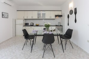 Kühlschrank, Ofen, Herdplatte, Geschirrspüler