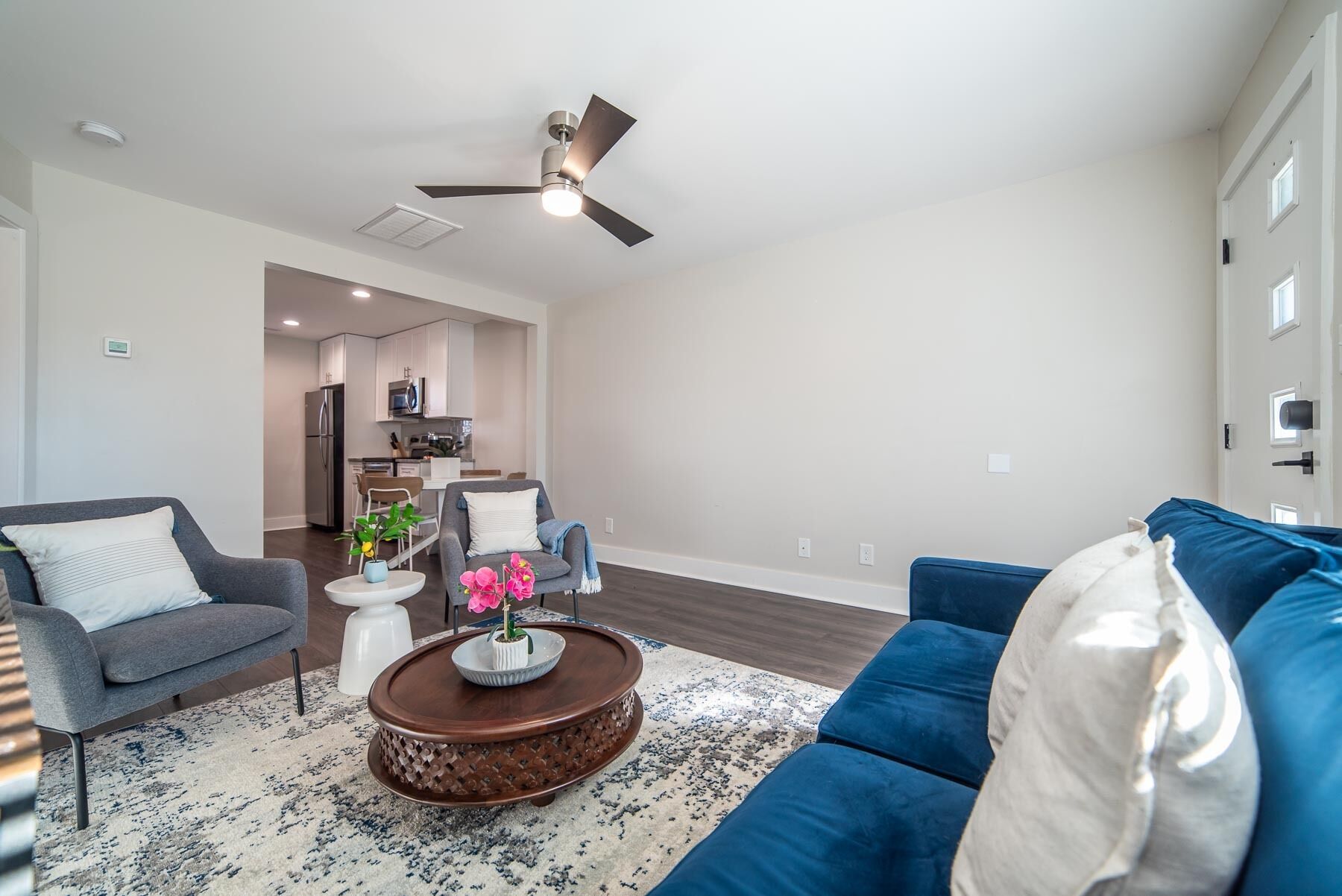 Hamptons Chic: Stylish 2-Bedroom near Uptown