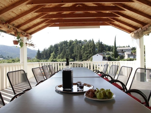Cozy villa in Ploce with shared pool