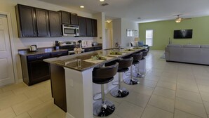 Villa, 5 Bedrooms | Private kitchen