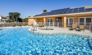 Piscine extérieure