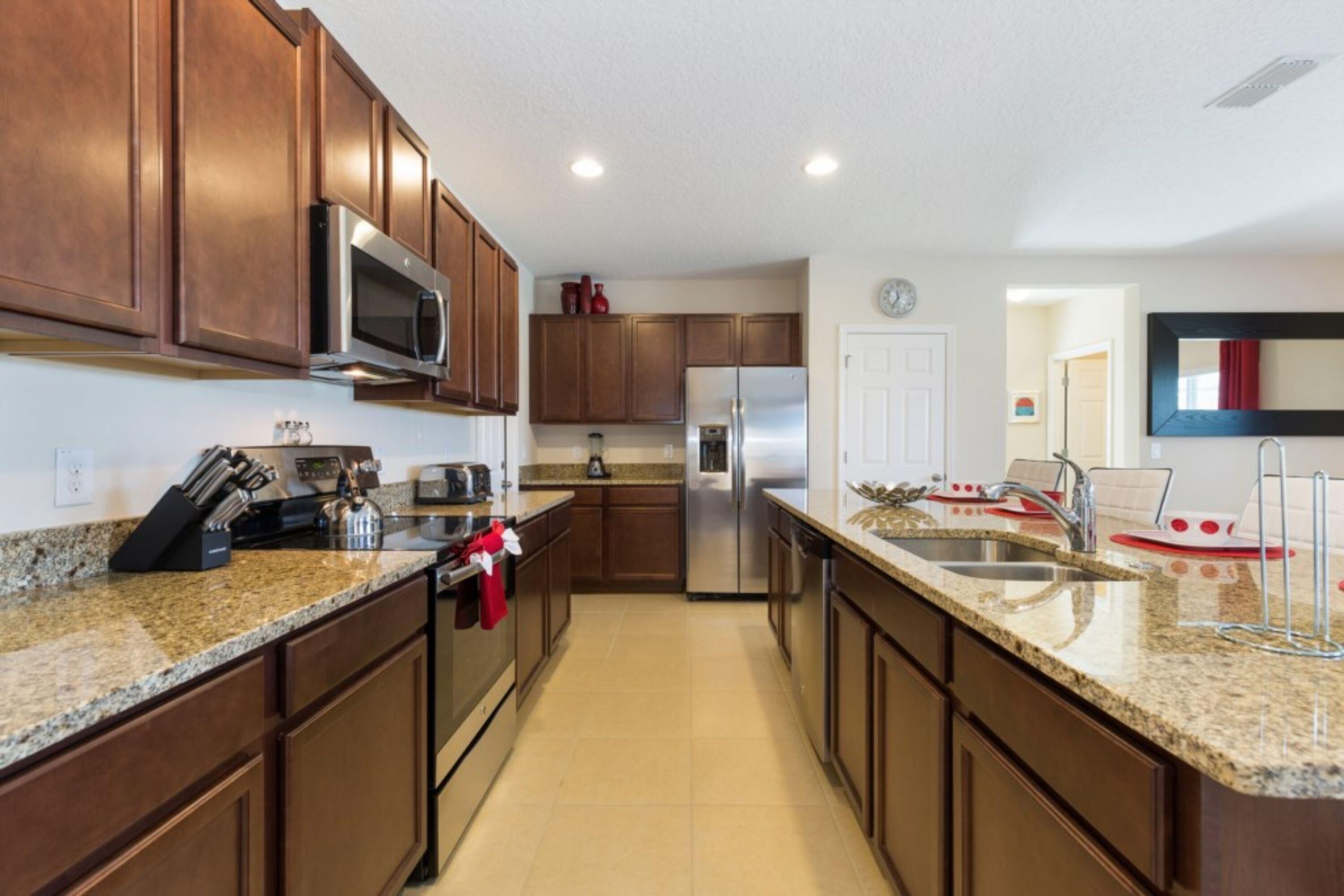 Villa, 5 Bedrooms | Private kitchen | Oven, dishwasher