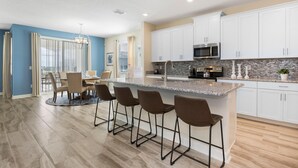 Maison mitoyenne, 3 chambres | Cuisine privée | Four, lave-vaisselle