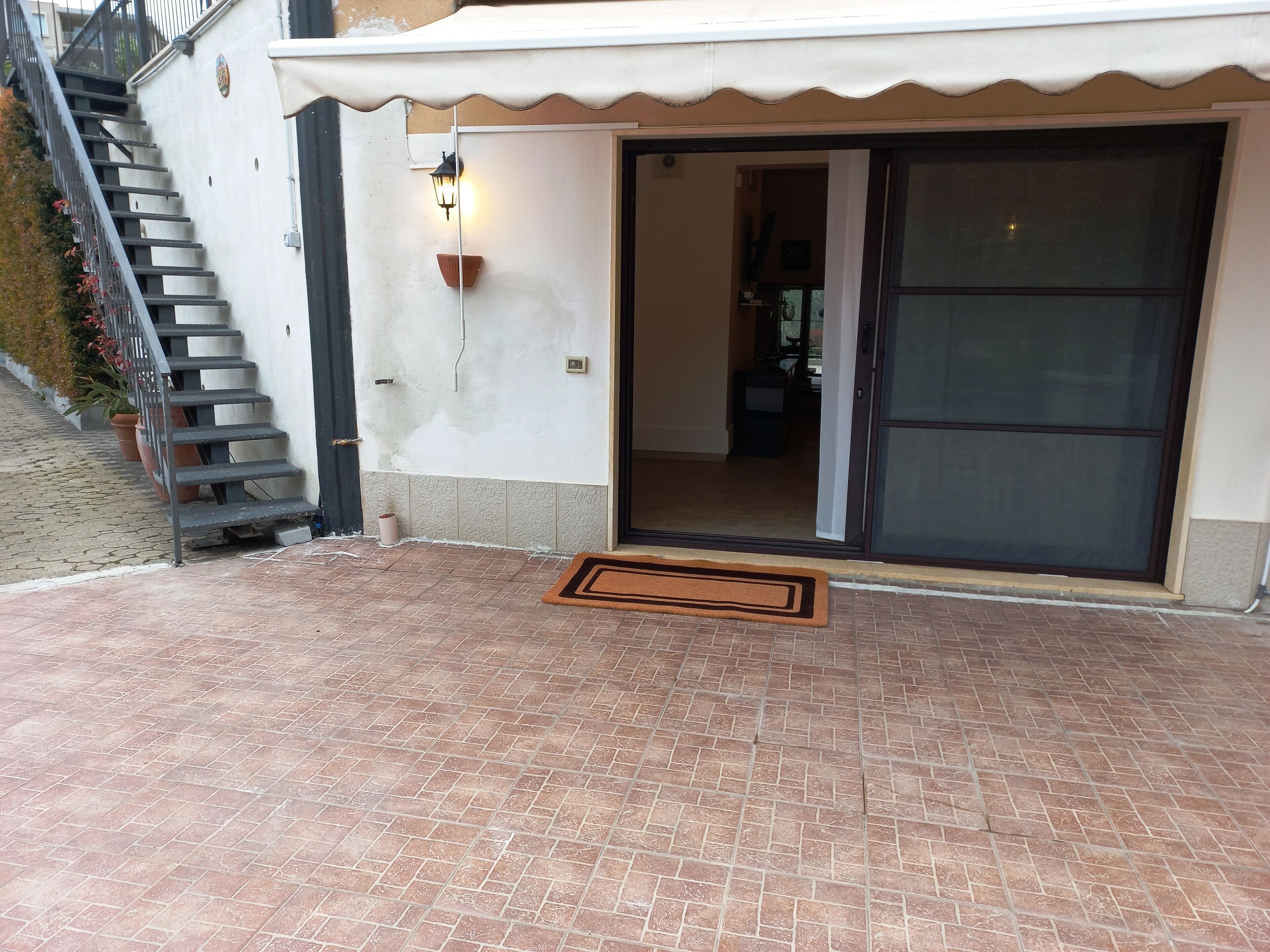 Panoramic Villa apartment, few Km from Taormina vibrant life & beautiful beaches