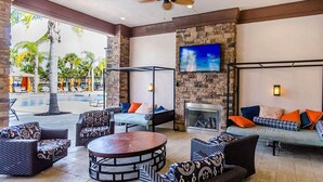 Townhouse, 5 kamar tidur | Ruang keluarga