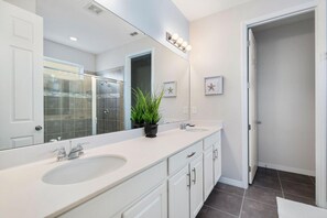 Villa, 5 Schlafzimmer | Badezimmer | Handtücher