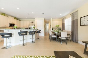 Villa - 5 sovrum | Eget kök | Ugn och diskmaskin