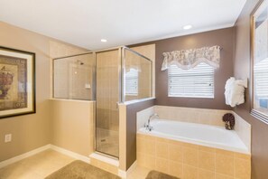 Villa, 5 Schlafzimmer | Badezimmer
