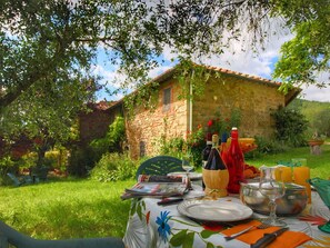 Outdoor dining - Belvilla by OYO Santa Cecilia (Rufina)