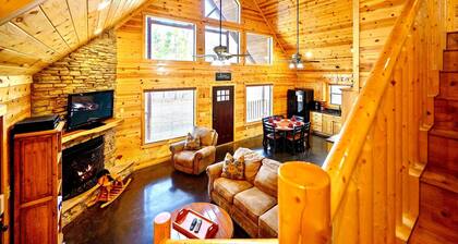 Sleeps 10•Hot Tub•Pool Table•Playground•Boat Parking• Fire Pit•Fun for All Ages