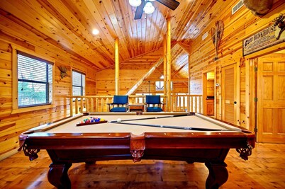 Location•3 Kings•Hot Tub•Pool Table•Playground•Fire Pit•Horseshoes•Boat Parking